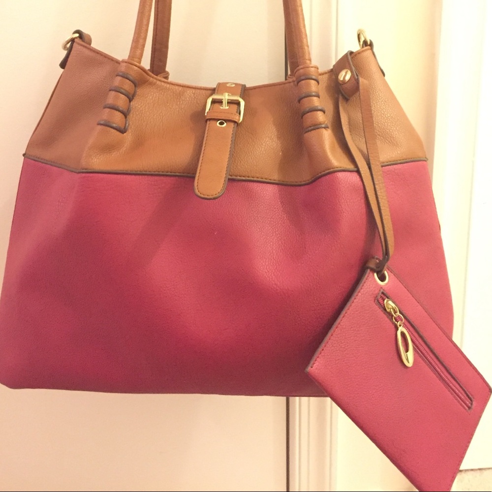 BLACK RIVET LEATHER BAG